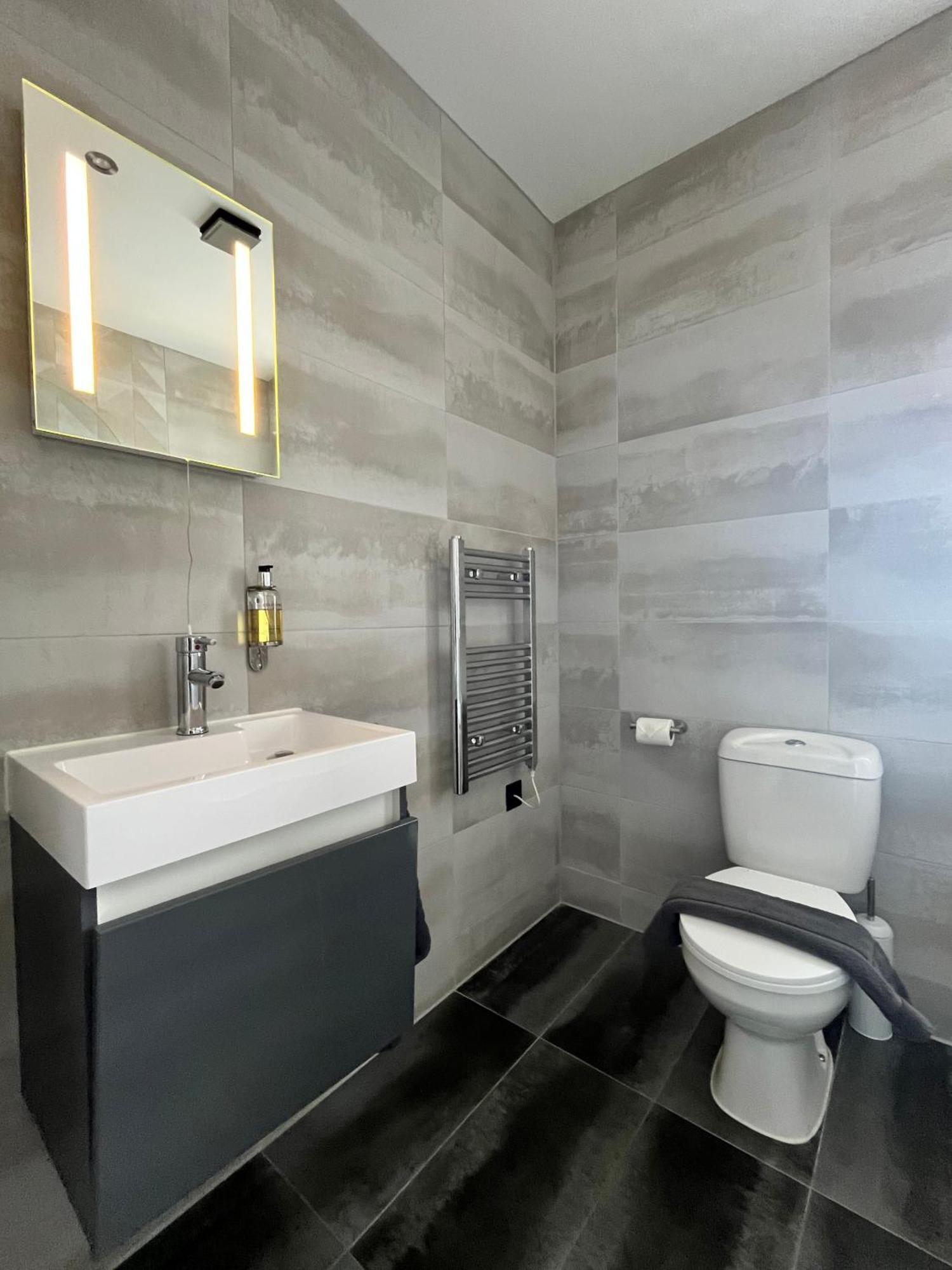 Luxury Norwich City Centre Apartment - Free Parking エクステリア 写真